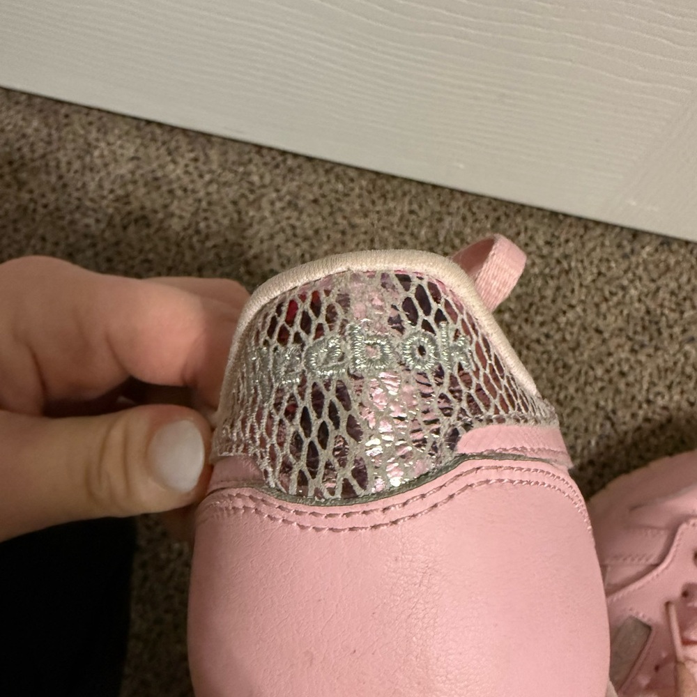 Pink Reebok Tennis shoes - Picture 4 of 5